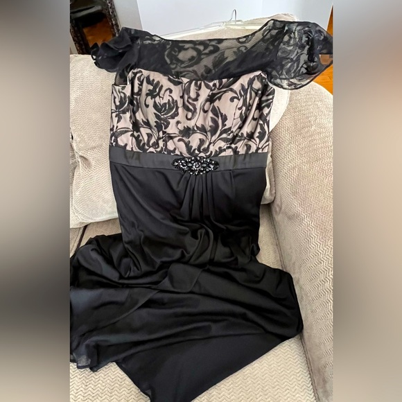 Patra Lace Bodice Evening Gown - Picture 8 of 13